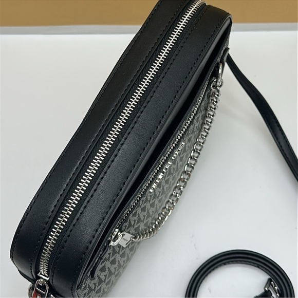 MICHAEL KORS Jet Set Lg Ombré Signature Logo EW Crossbody Body East West
Black - Picture 5 of 16